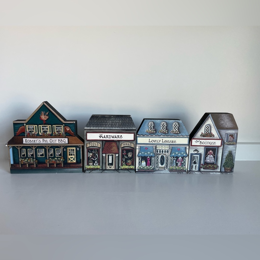 Brandywine Wood shelf sitters lot of 4 Hardware‎ Lingerie Boutique BBQ 5”